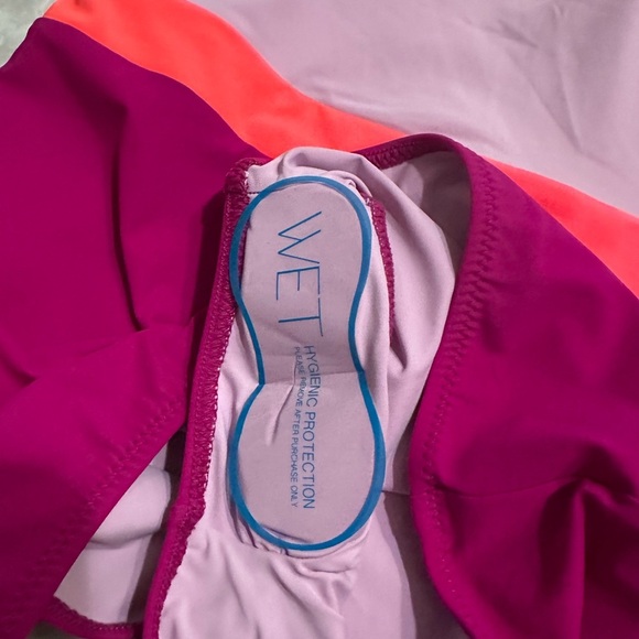 NWT WET  Swimwear JULES One Piece Swimsuit UPF
50+ in Magenta Multi - Picture 6 of 13